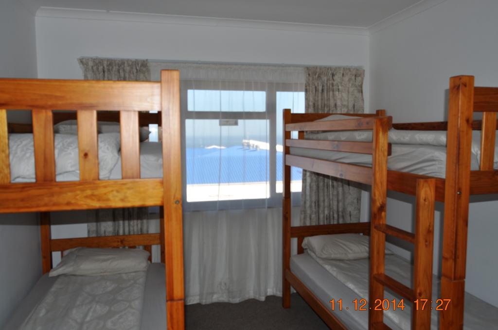 Backpacker Apartments Plettenberg Bay Rum bild