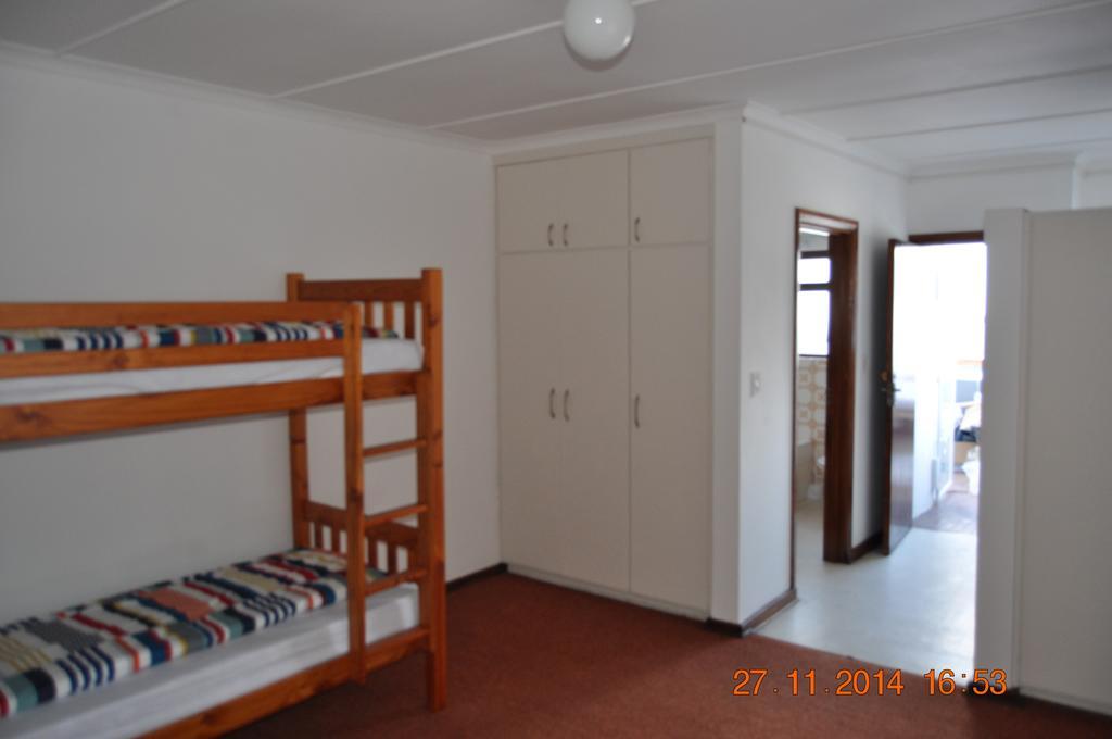 Backpacker Apartments Plettenberg Bay Rum bild