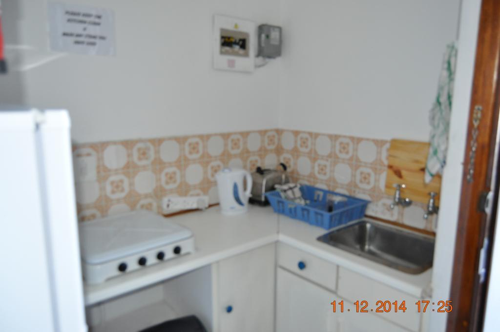 Backpacker Apartments Plettenberg Bay Rum bild