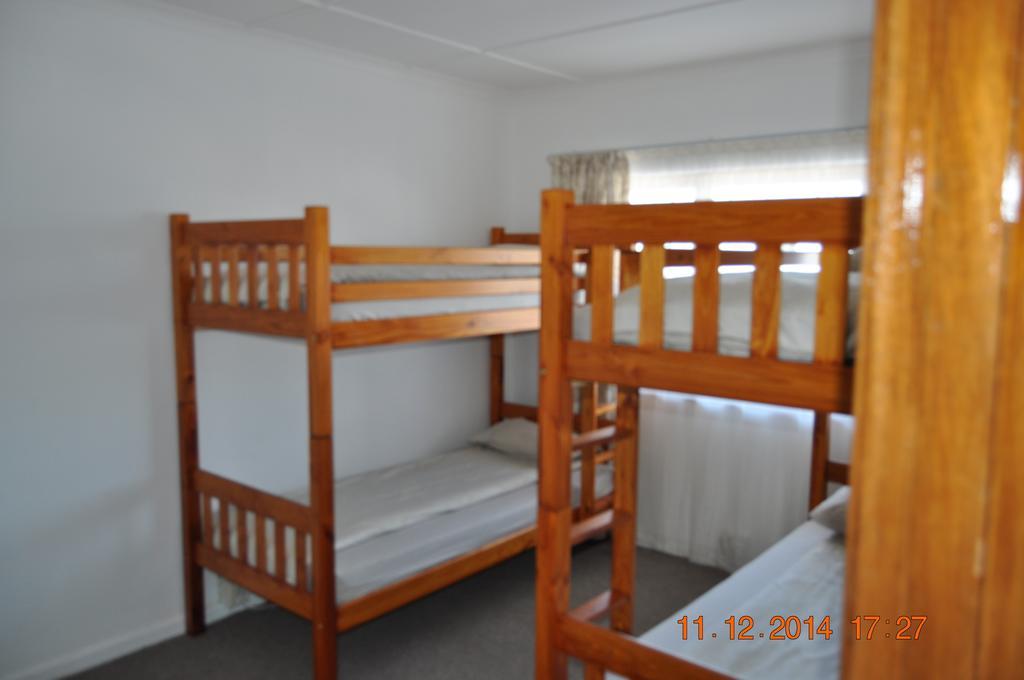 Backpacker Apartments Plettenberg Bay Rum bild
