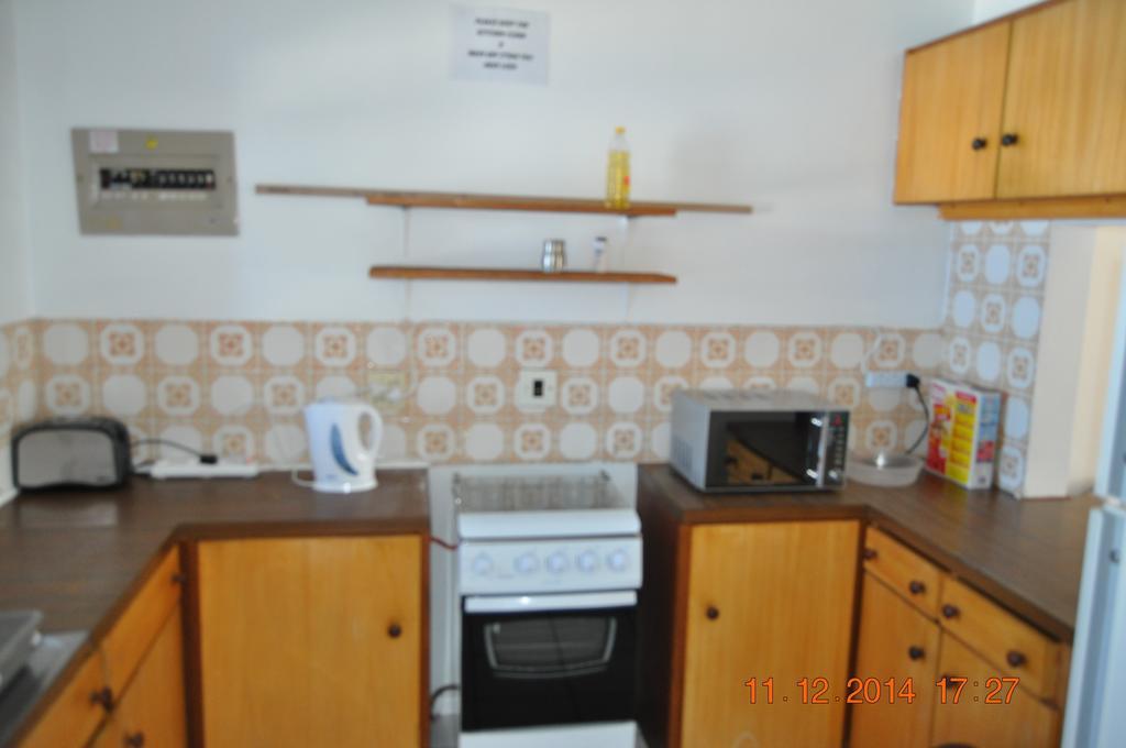 Backpacker Apartments Plettenberg Bay Rum bild